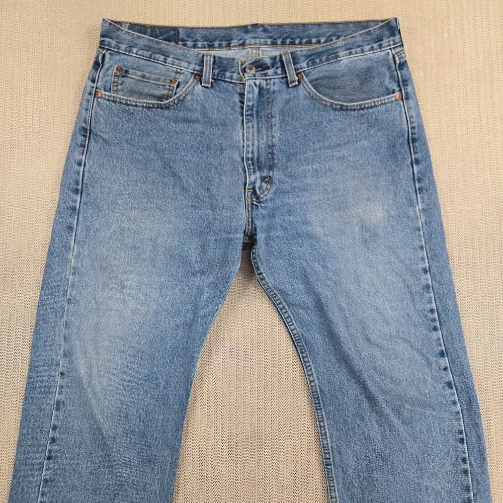 Levis 505 Jeans Mens 38x30 Light Wash Blue Straight Leg Denim Pants Classic Fit